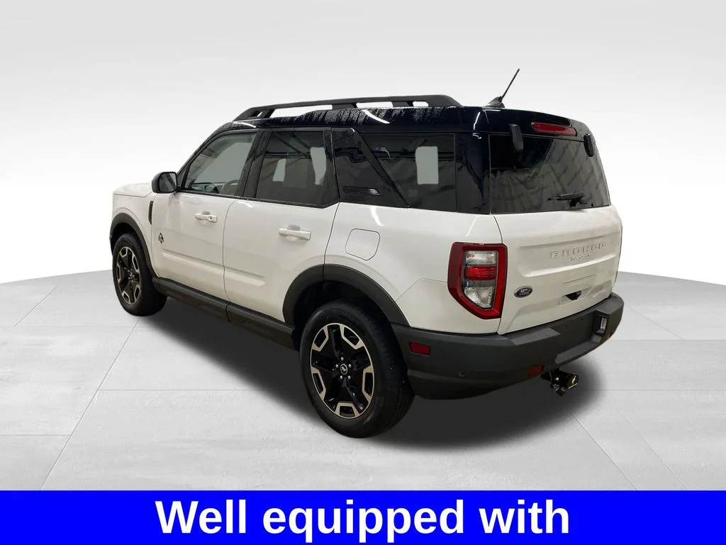 Used 2022 White Ford Outer Banks image 3