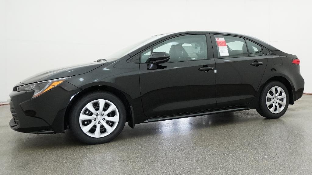 New 2026 Midnight Black Metallic Toyota LE image 10