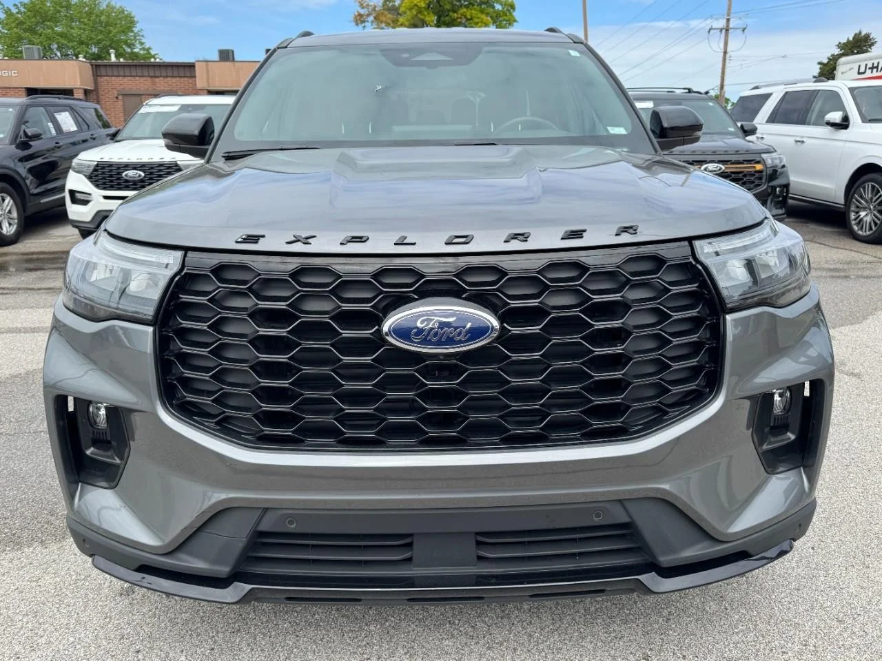 Used 2025 Carbonized Gray Metallic Ford ST-Line 4WD image 9