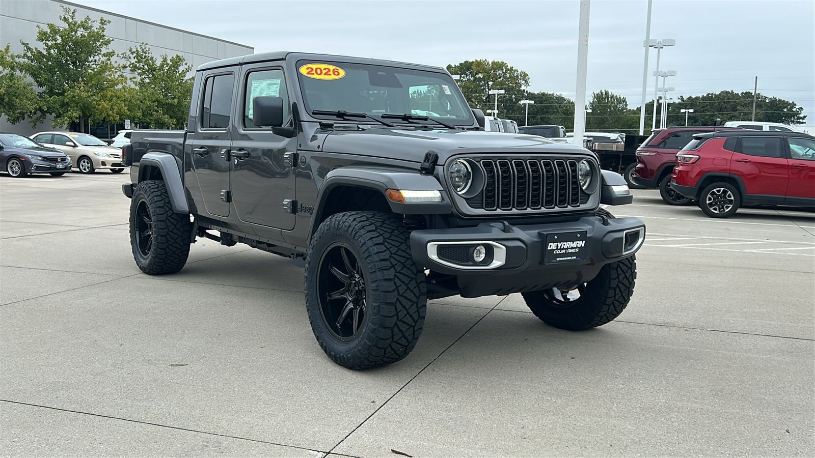 New 2026 Granite Crystal Metallic Clear-Coat Exterior Paint Jeep Sahara image 2