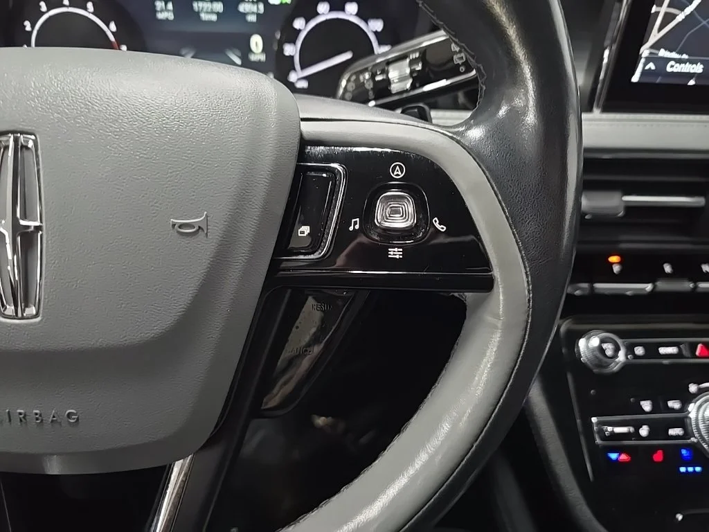 Used 2022 Blue Lincoln Standard image 21