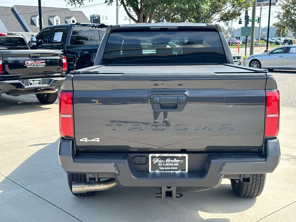 Used 2025  Toyota SR5 image 7