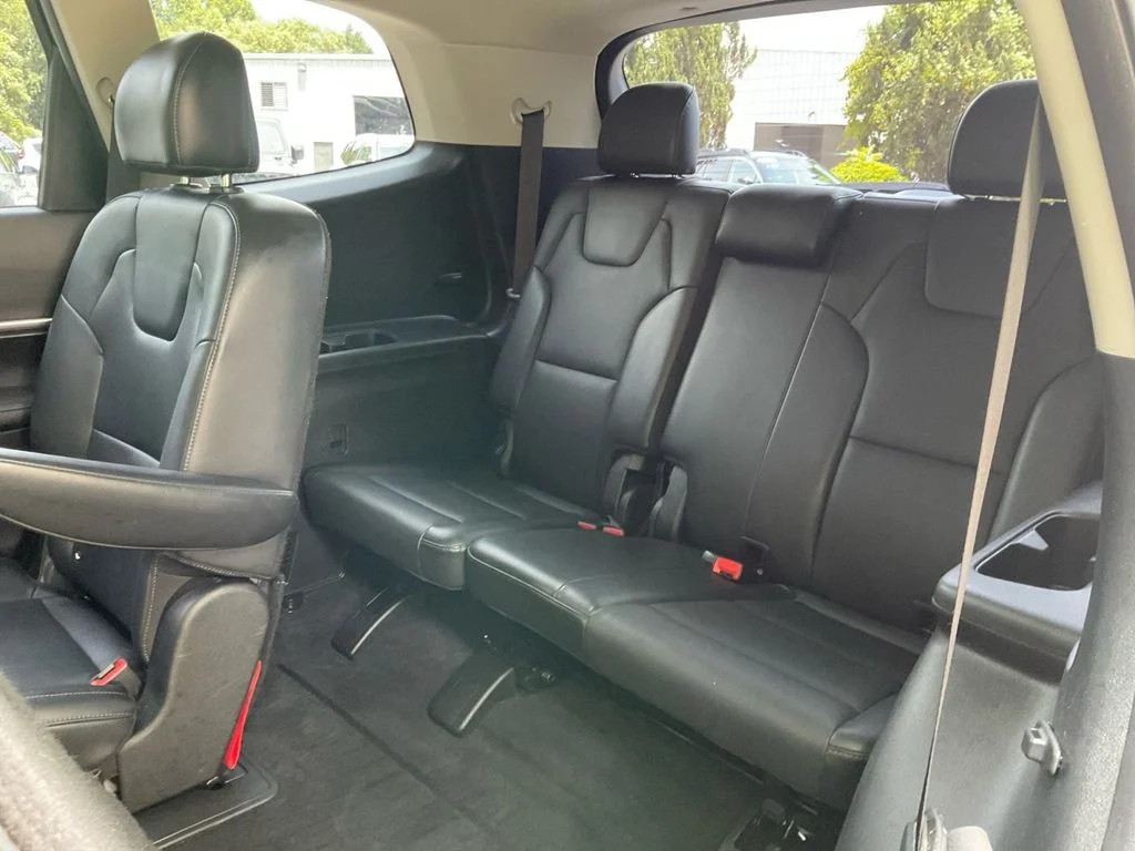 Used 2021 Black Kia S image 30