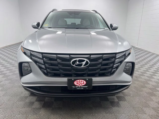 Used 2023 Silver Hyundai SEL image 3