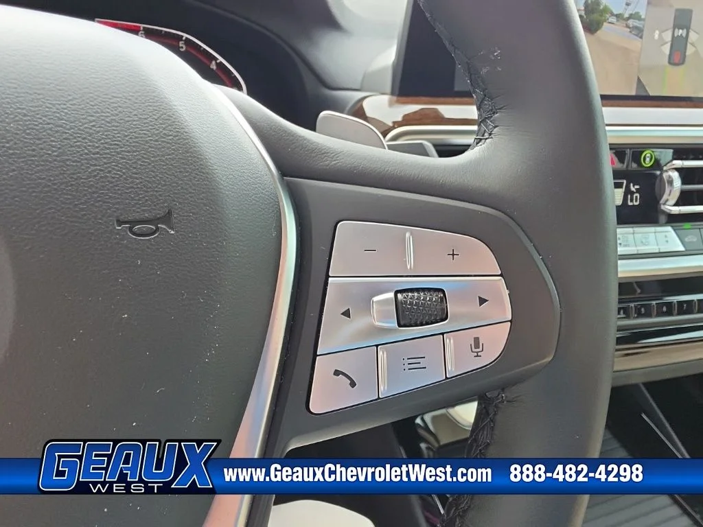 Used 2024 Black BMW sDrive30i image 21