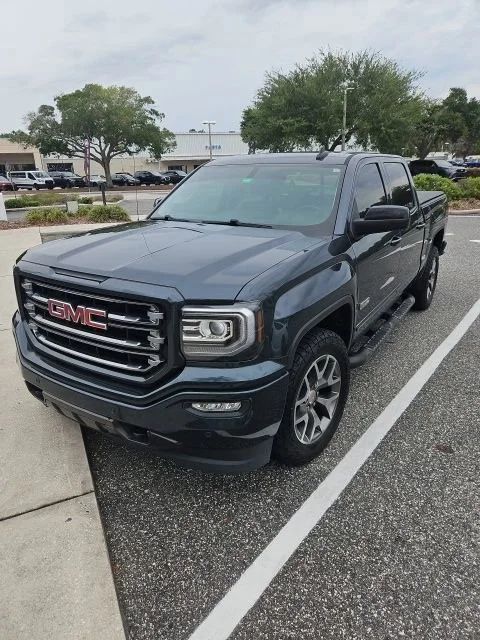 2018 GMC Sierra 4WD Crew Cab Short Box SLT's photo