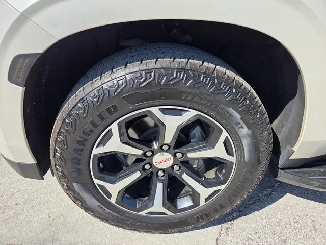 Used 2021 White GMC SLT image 7