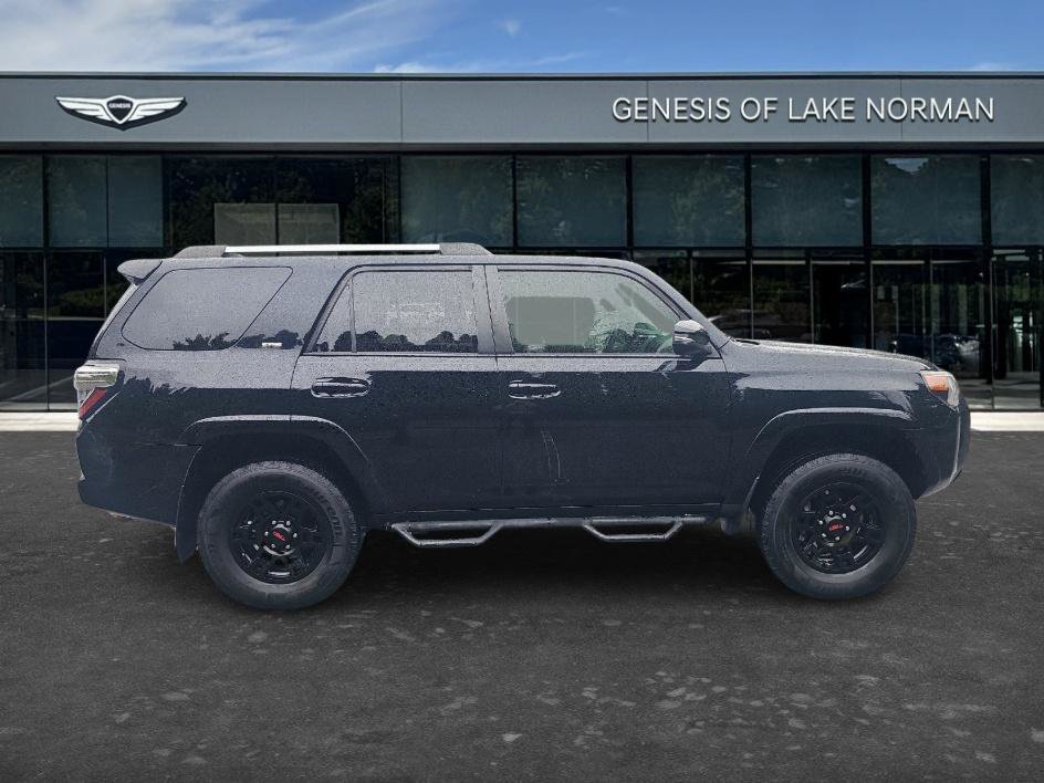 Used 2021 Midnight Black Metallic Toyota SR5 Premium image 4
