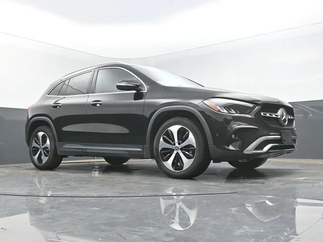 Used 2025 Black Mercedes-Benz GLA 250 image 48