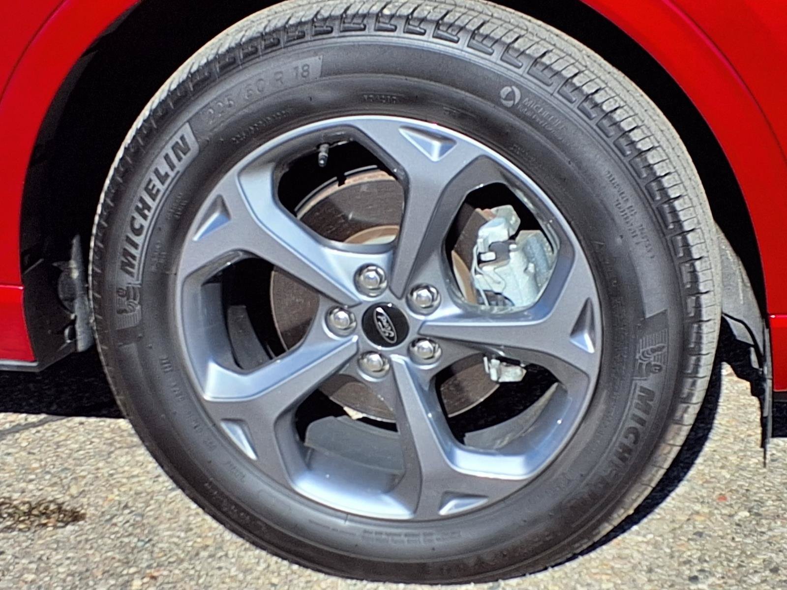 Used 2024 Rapid Red Metallic Tinted Clearcoat Ford ST-Line image 30