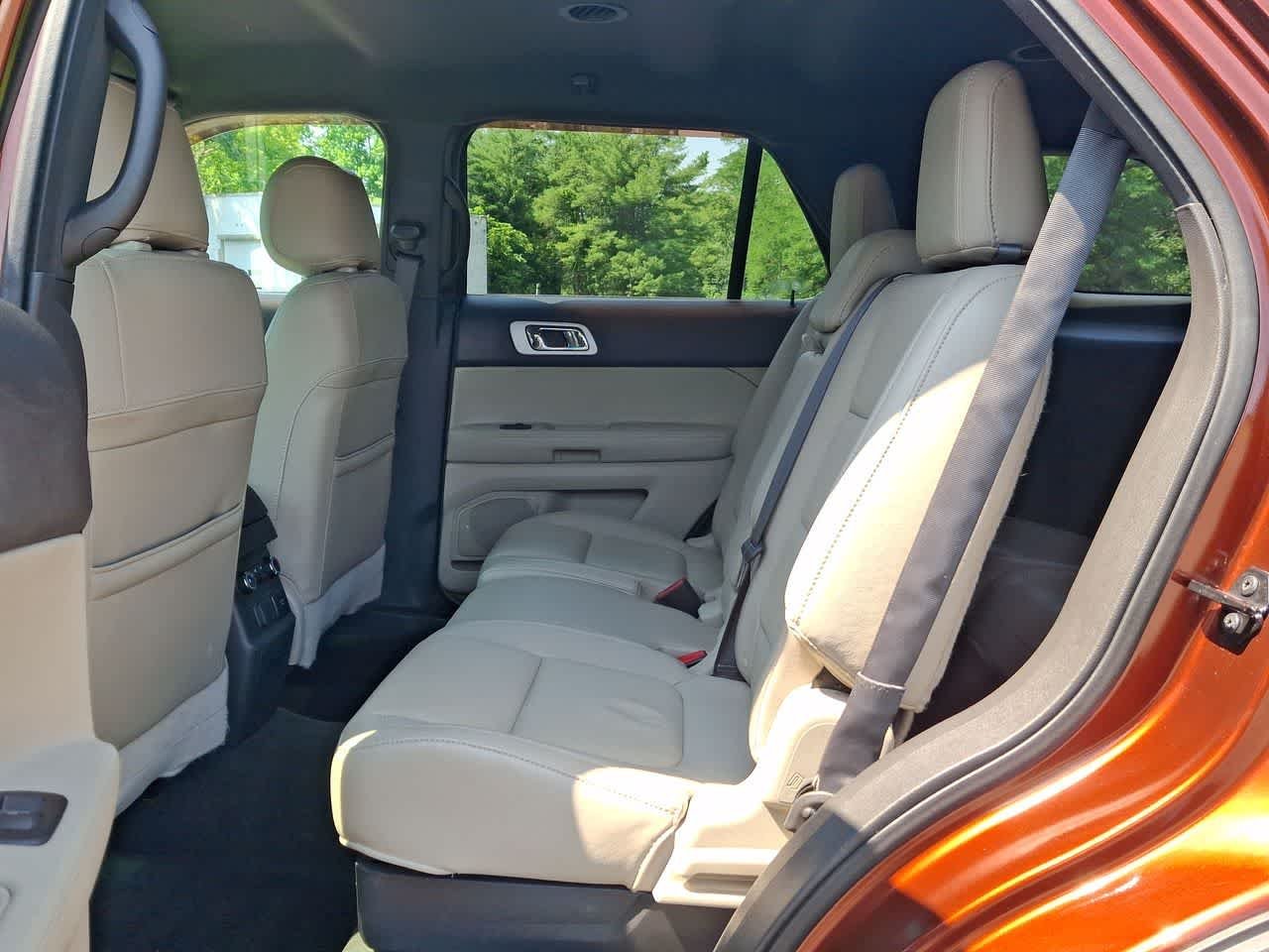 Used 2015 Bronze Fire Metallic Tinted Clearcoat Ford Limited image 26