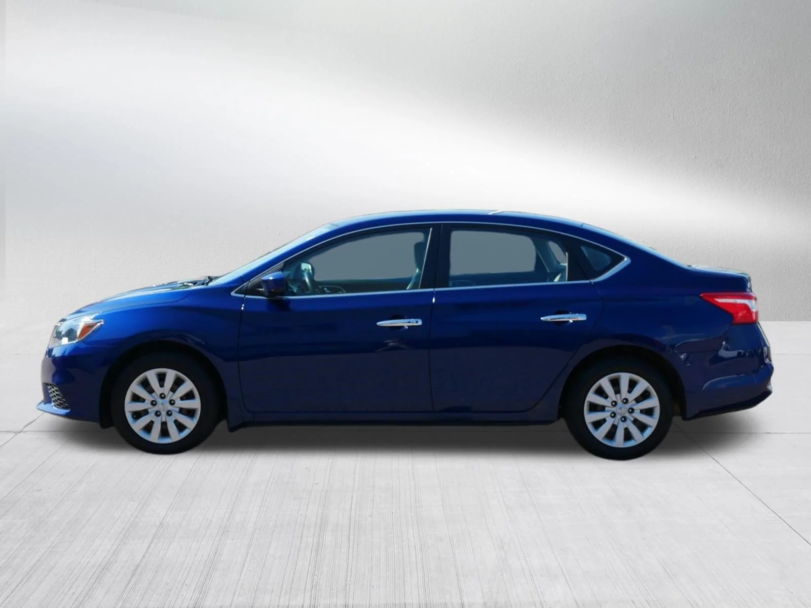 Used 2016 Deep Blue Pearl Nissan SV image 4