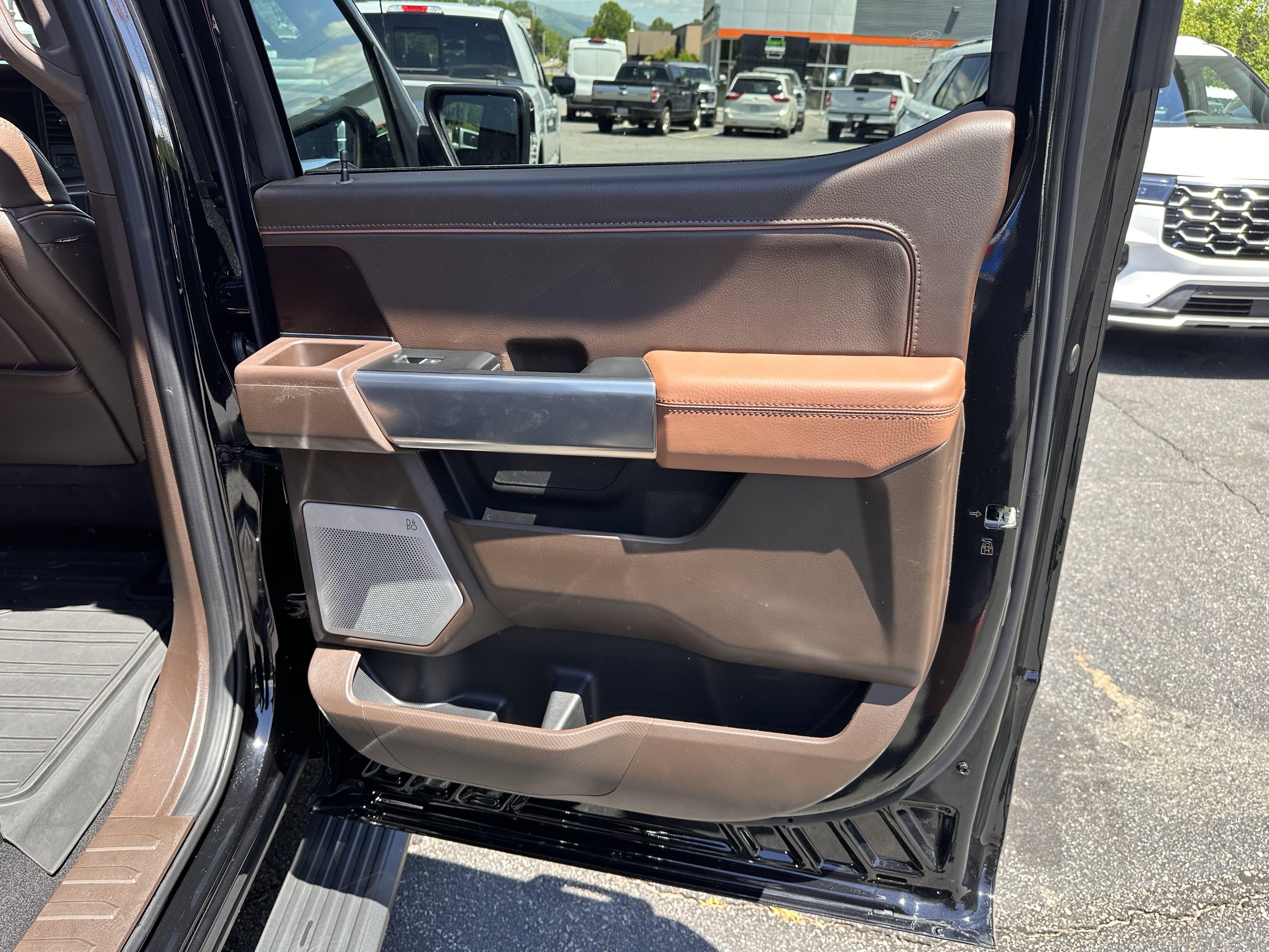 Certified Used 2025 Agate Black Metallic Ford King Ranch image 18