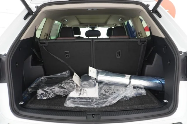 New 2026 Opal White Pearl Volkswagen 2.0T Peak Edition image 10