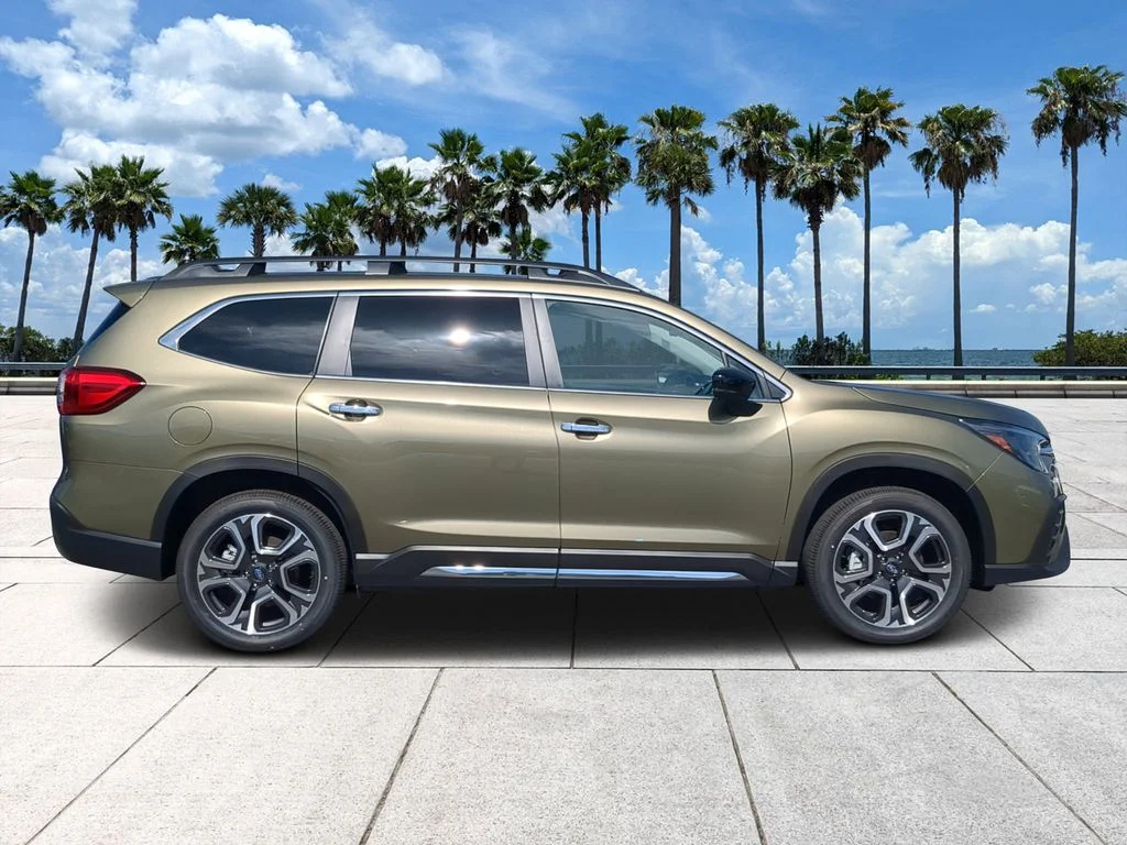 New 2026 AUTUMN GREEN METALLIC Subaru Touring 7-Passenger image 3