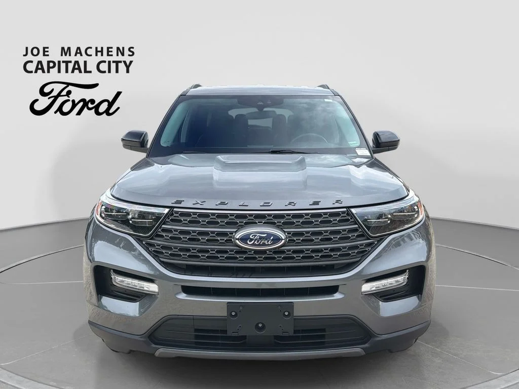Used 2024 Gray Ford XLT image 10