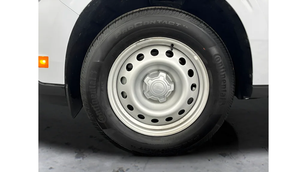 Used 2026 White Ford XL image 25