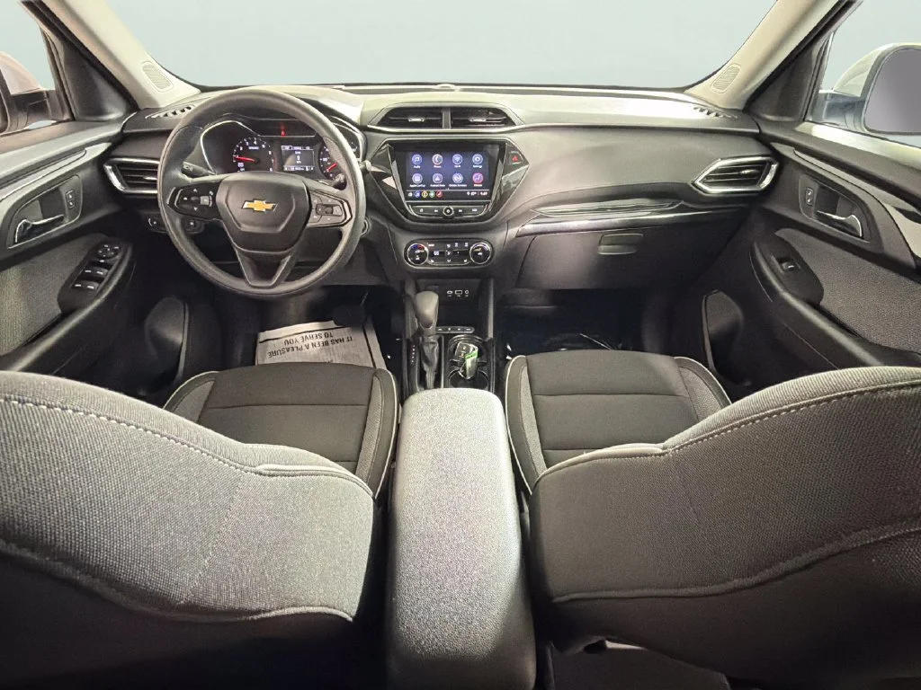 Used 2021 SUMMIT WHITE Chevrolet LT image 31