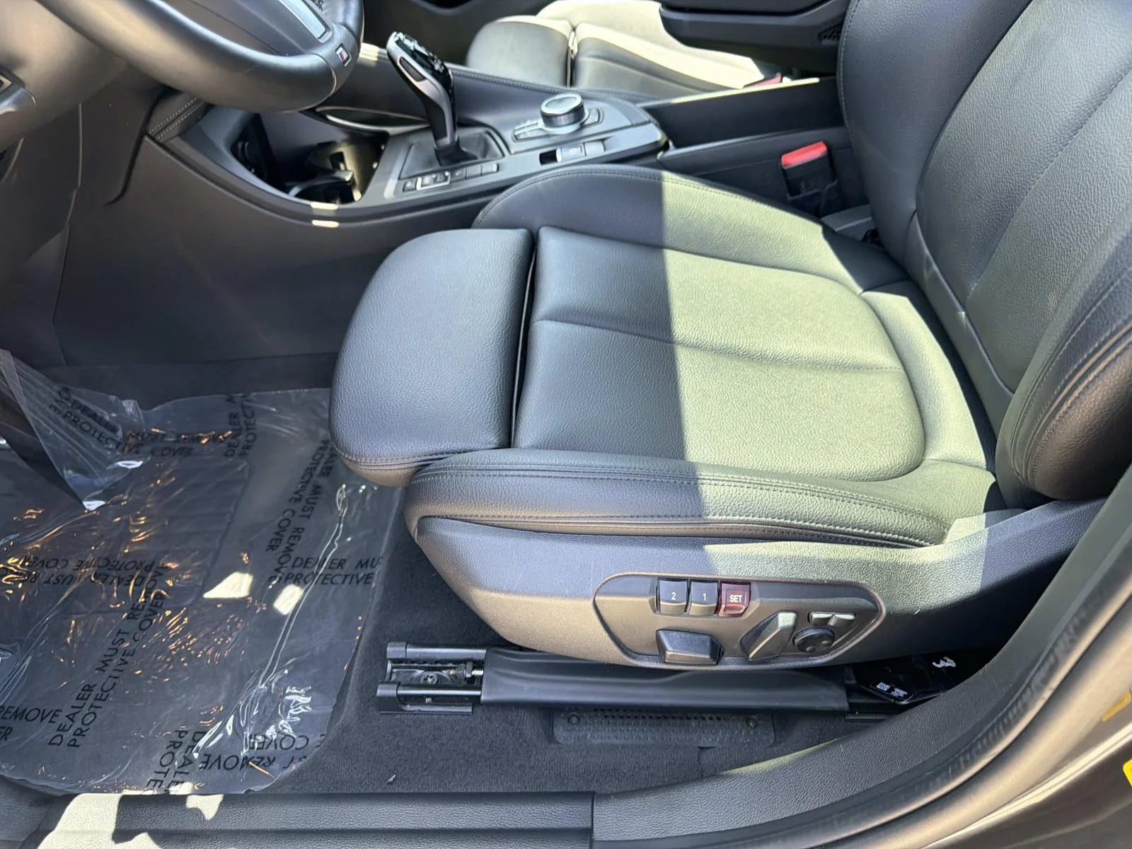 Used 2020 Mineral Gray Metallic BMW sDrive28i Sports Activity Coupe image 14