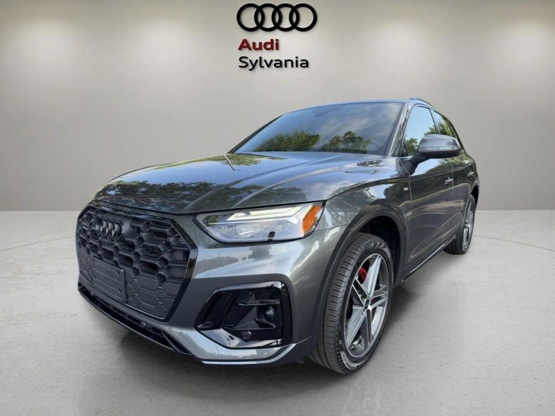 Certified Used 2025 Daytona Gray Pearl Effect Audi S line Premium Plus image 3