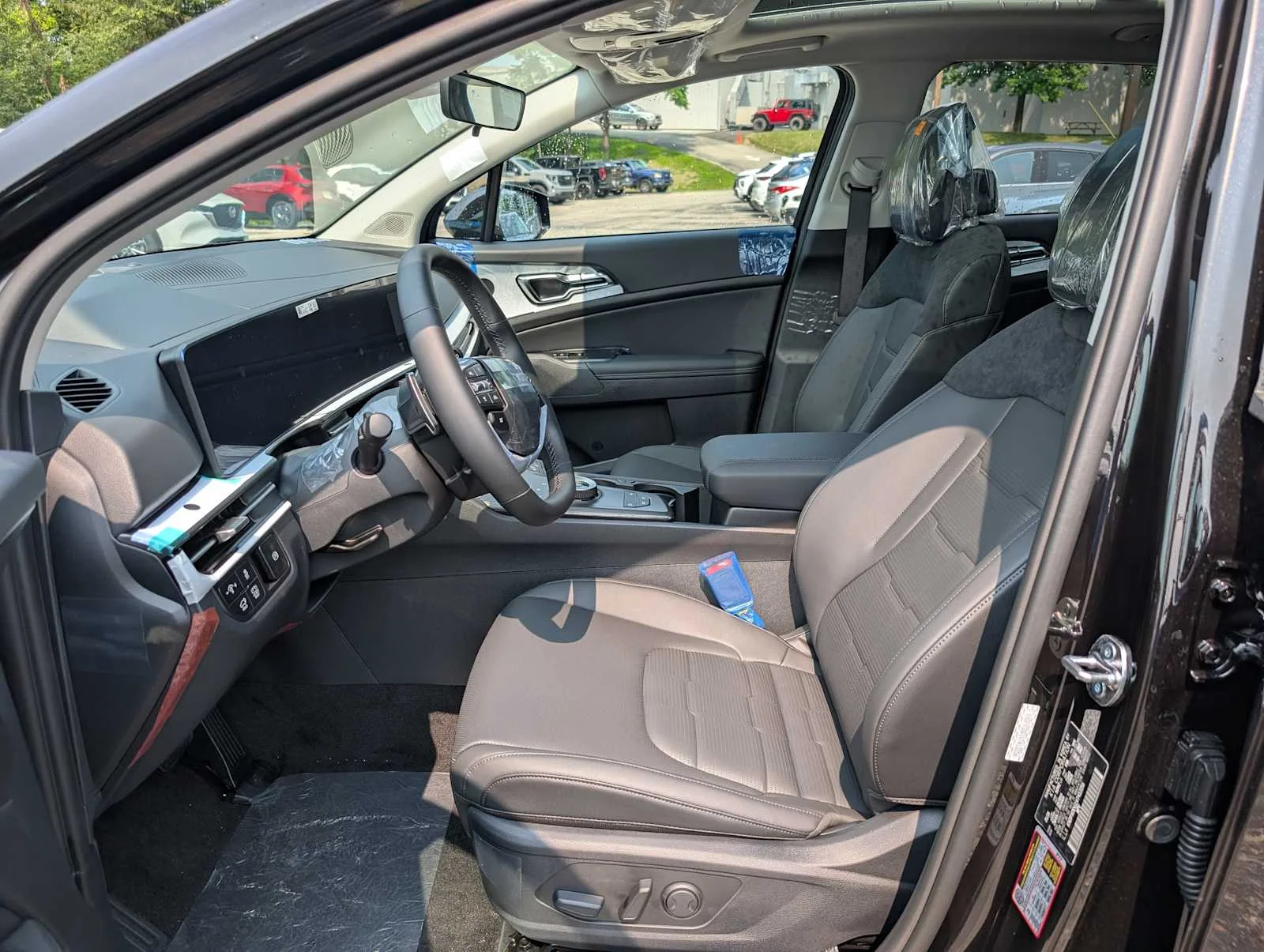 New 2027 Fusion Black Kia SX-Prestige image 4