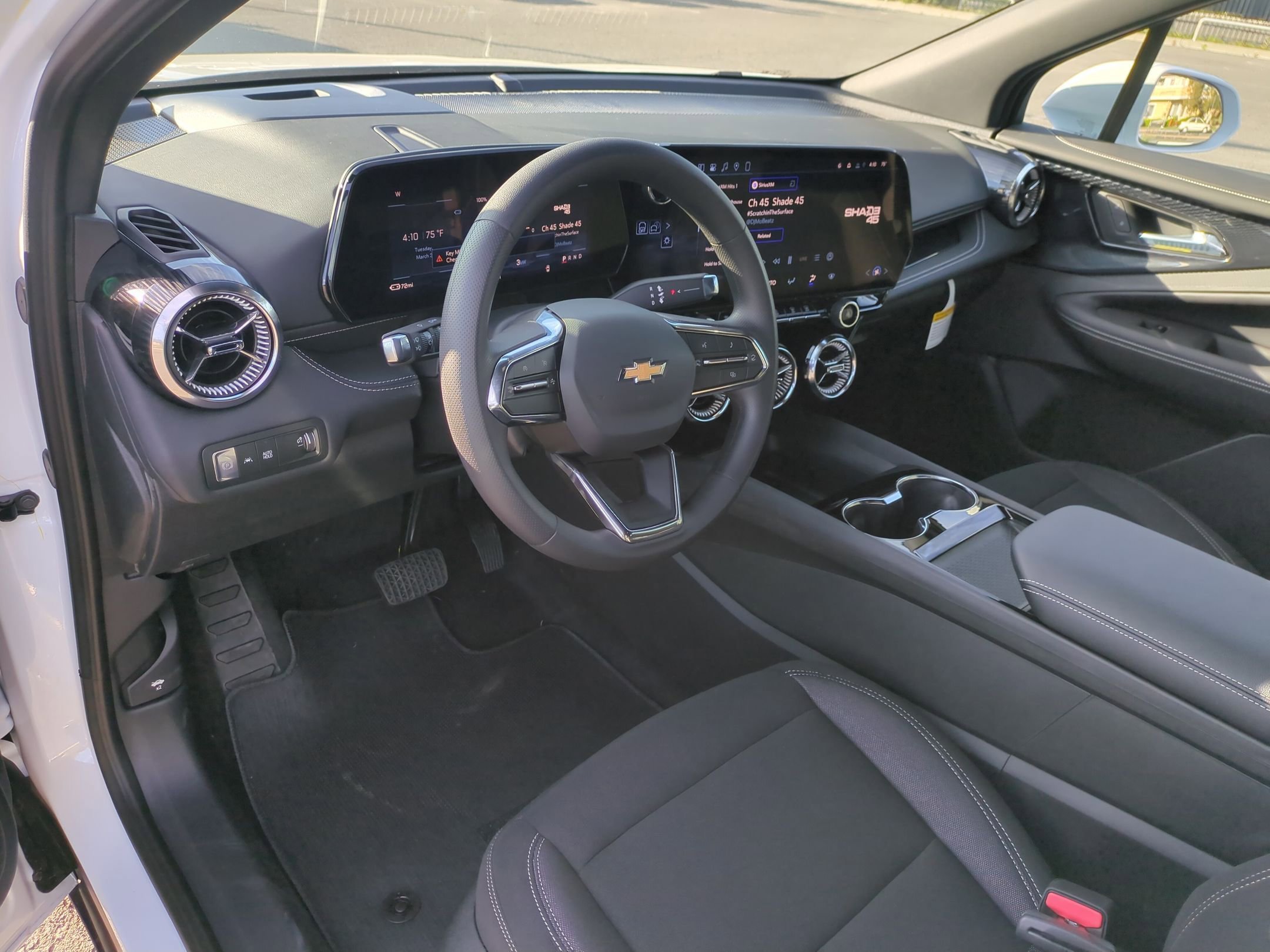 New 2026 Summit White Chevrolet LT image 10