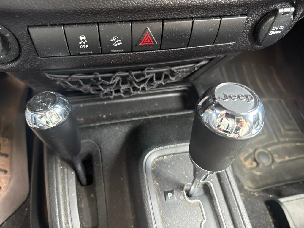 Used 2018 White Jeep Sport image 13