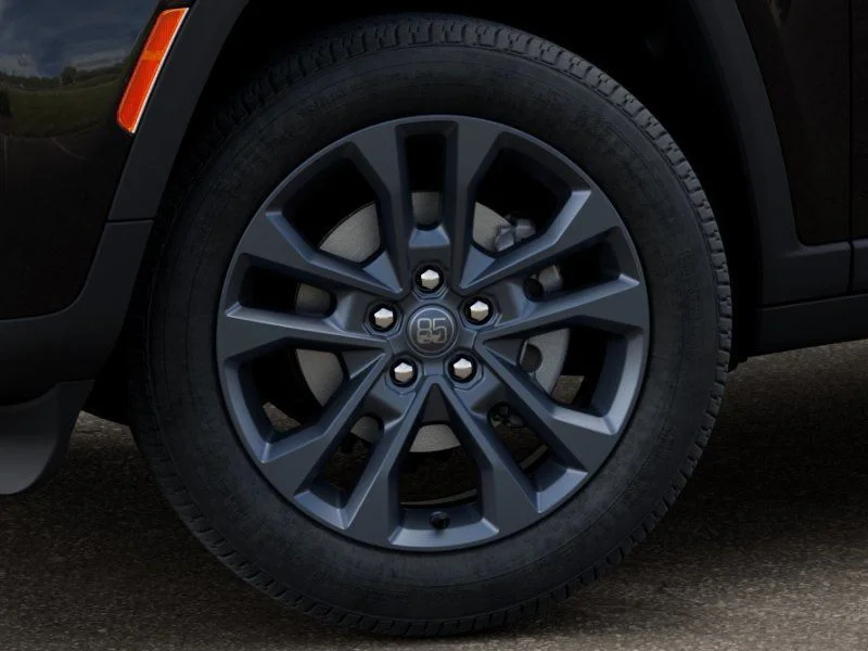 New 2026 Diamond Black Crystal Pearlcoat Jeep Limited image 9