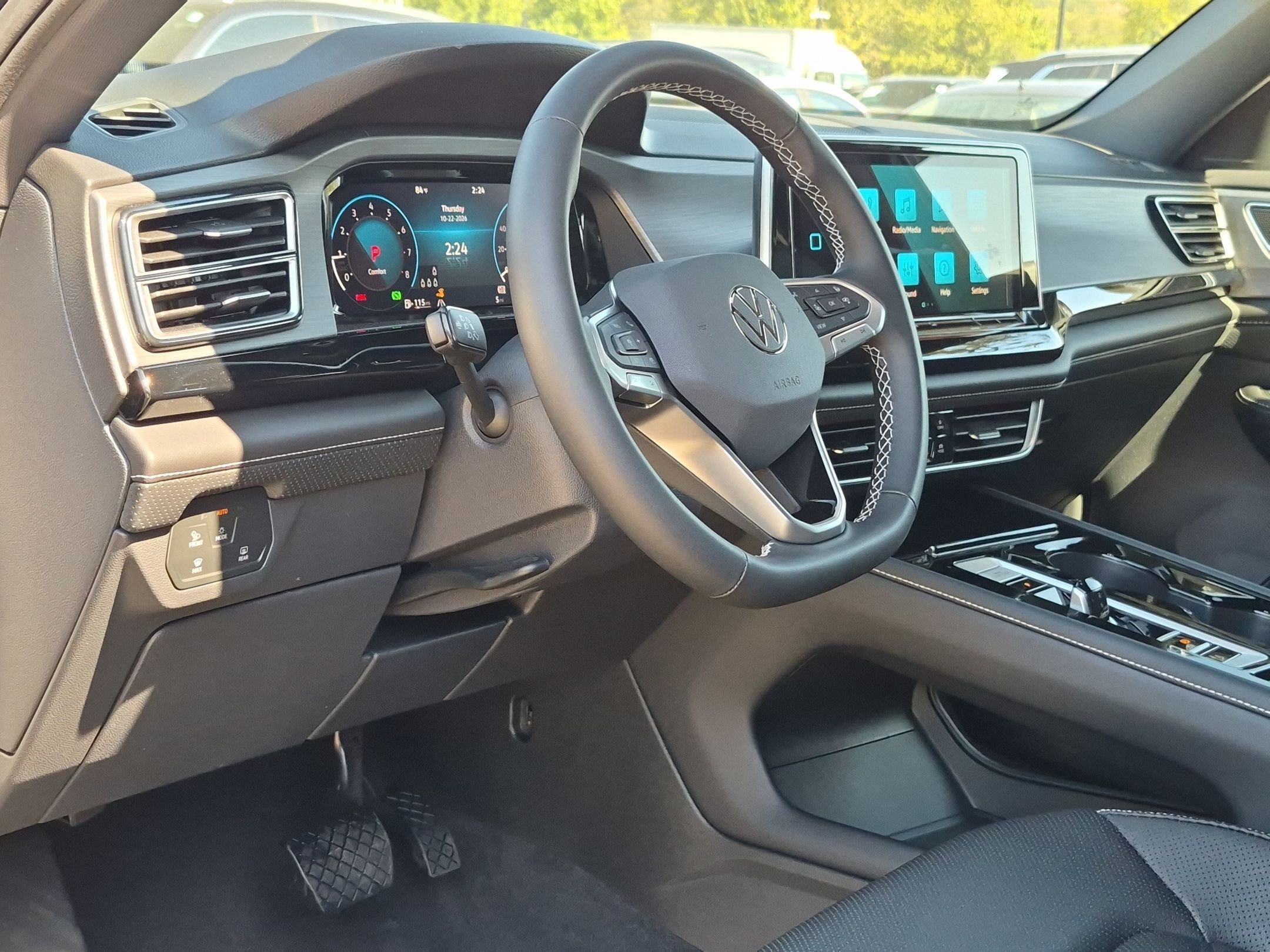 New 2026 Deep Black Pearl Volkswagen 2.0T SE w/Technology image 10