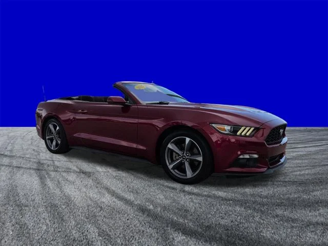 Used 2015 Ruby Red Metallic Tinted Clearcoat Ford V6 image 2