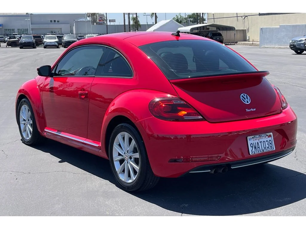 Used 2017 Tornado Red Volkswagen 1.8T SE image 3