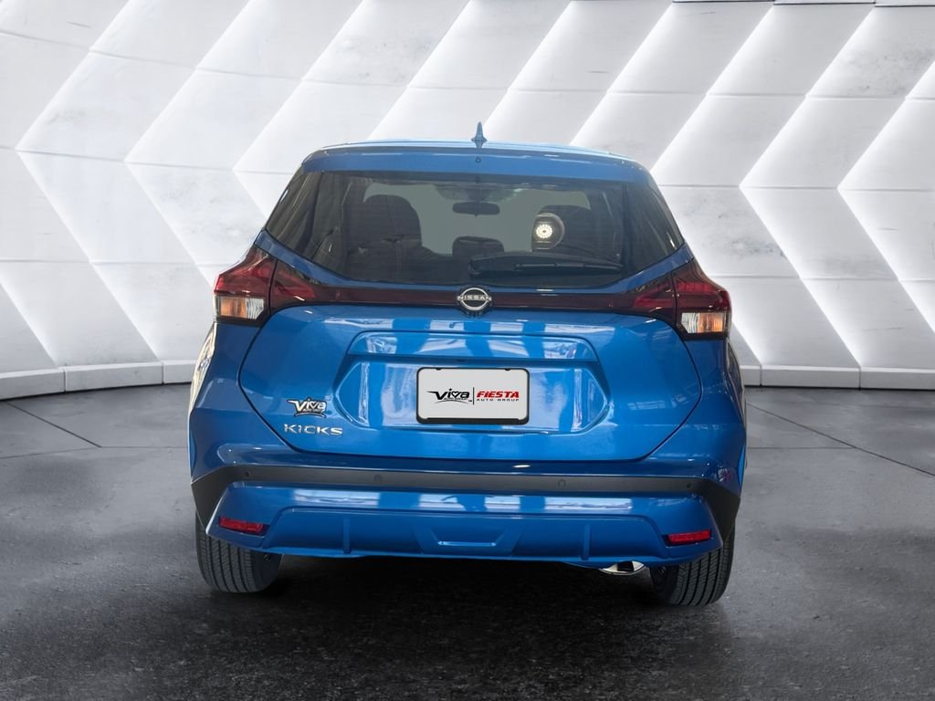 Used 2025 Blue Nissan S image 4