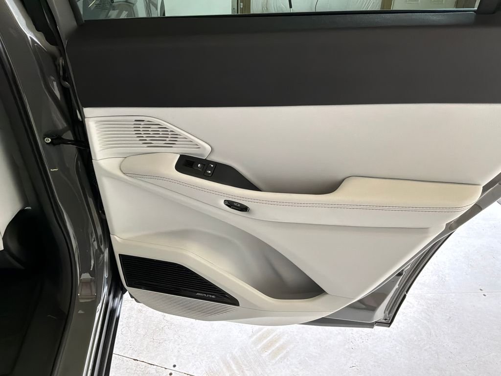 New 2026 Sting-Gray Clear-Coat Exterior Paint Jeep Limited image 14