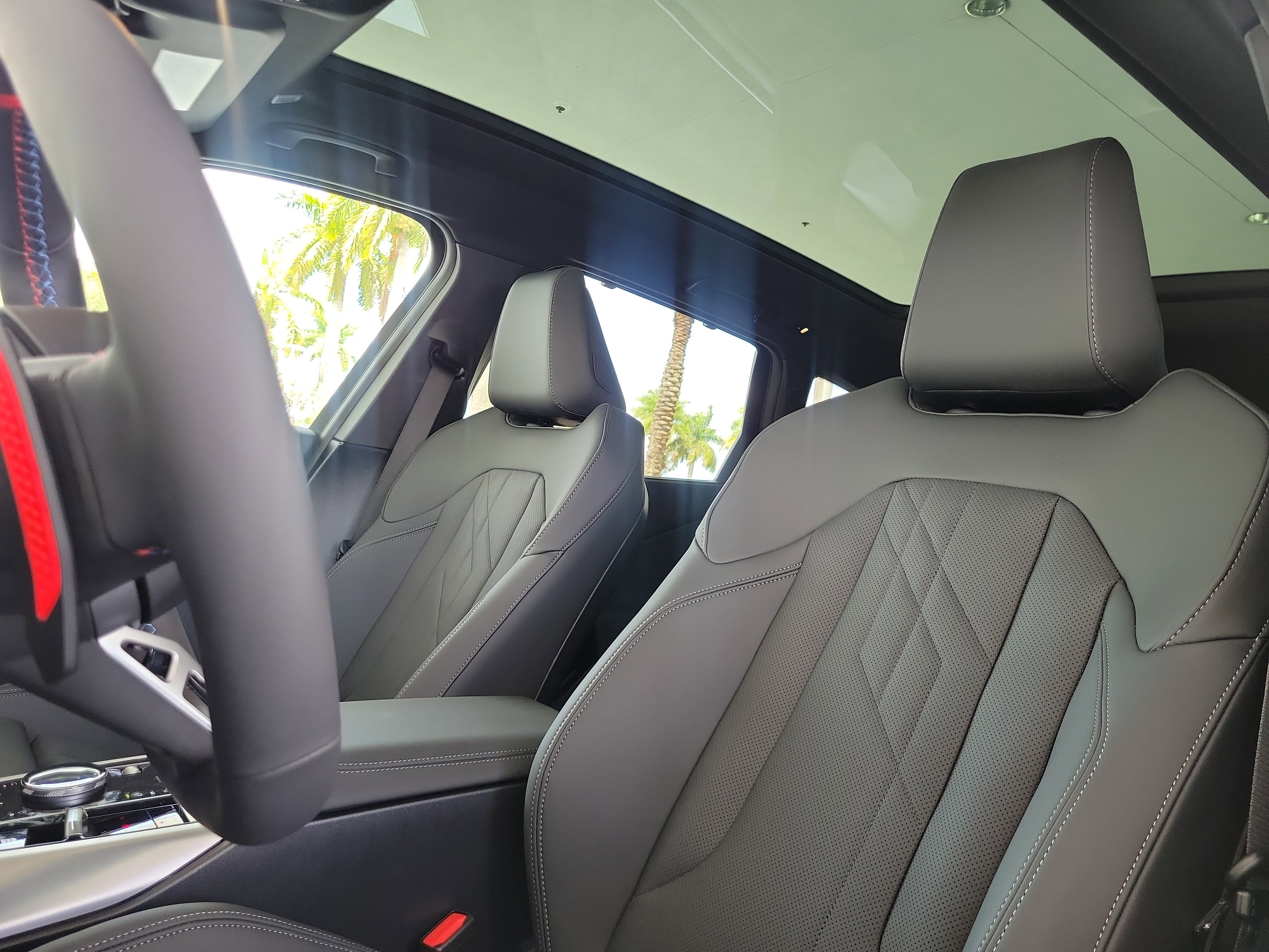 New 2026 Dune Grey Metallic BMW M50 xDrive image 23