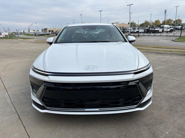 New 2026 Serenity White Hyundai SE image 36