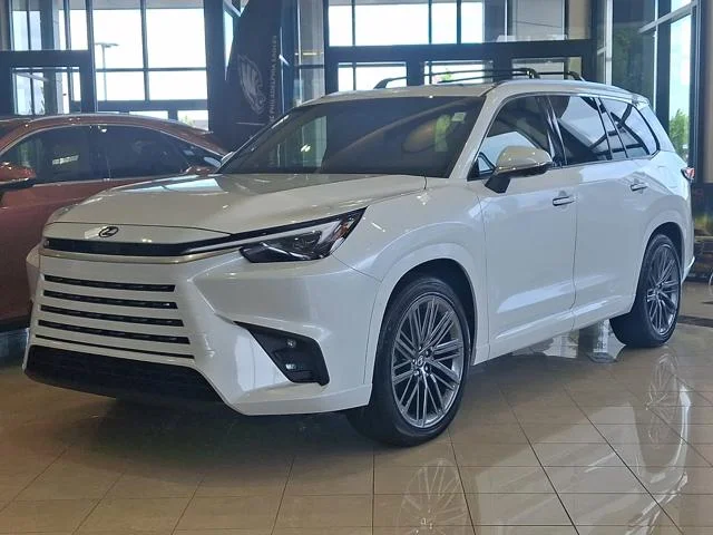 New 2026 Wind Chill Pearl Lexus LUXURY AWD image 9