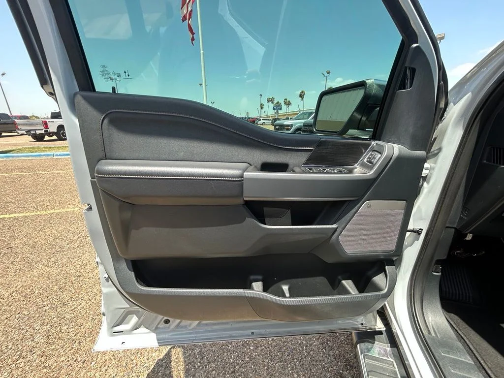 Used 2025 White Ford Lariat image 12