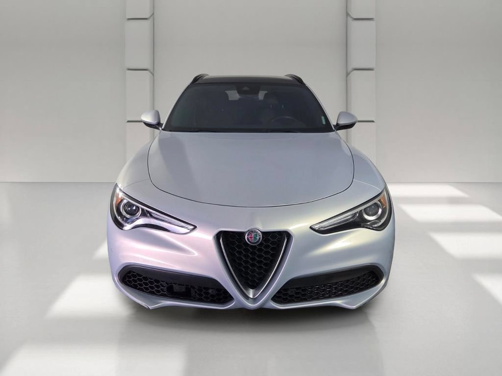 Used 2021 Lunare White Metallic Alfa Romeo Ti Sport image 3