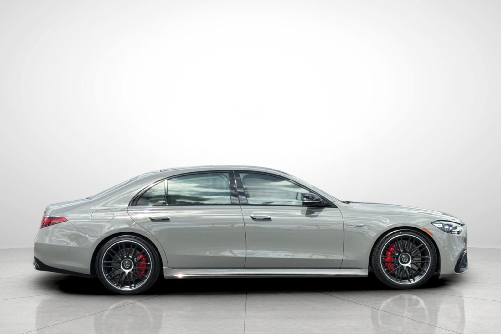 New 2026 MANUFAKTUR Exclusive Arabian Grey Non-Metallic Mercedes-Benz S 63 E AMG® image 33