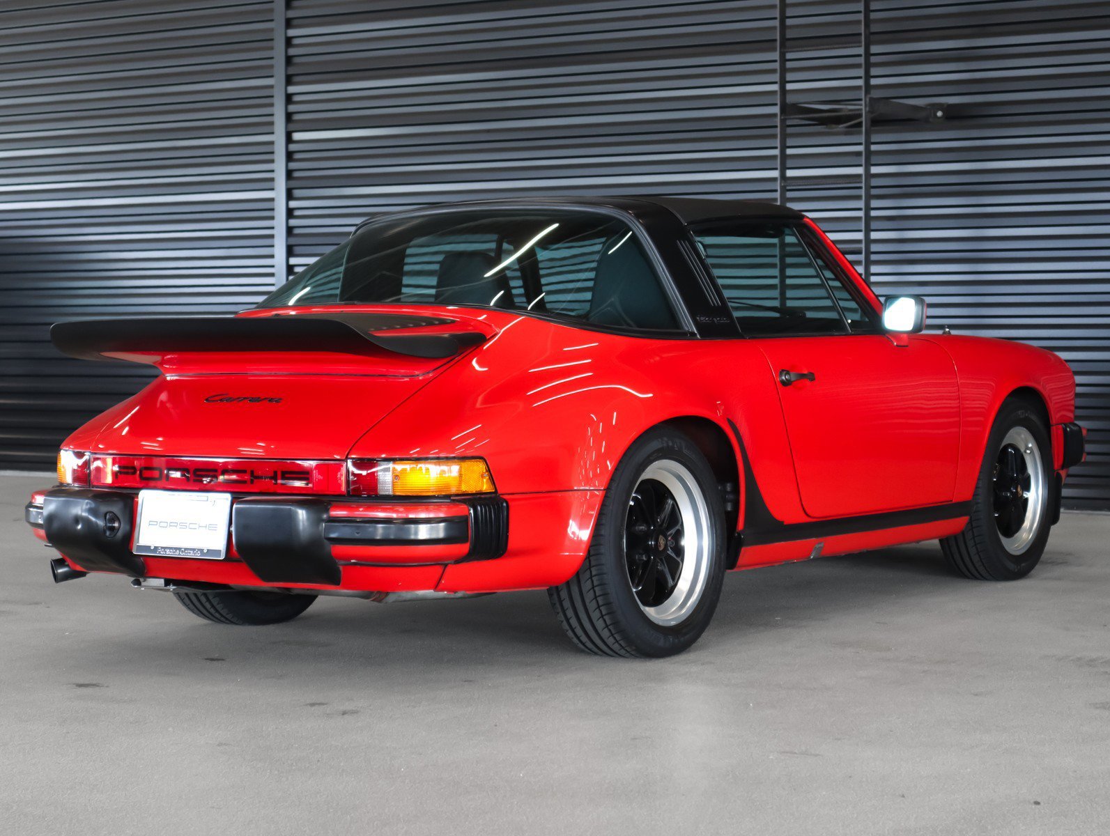 Used 1985 Guards Red Porsche Targa w/5speed trans image 10