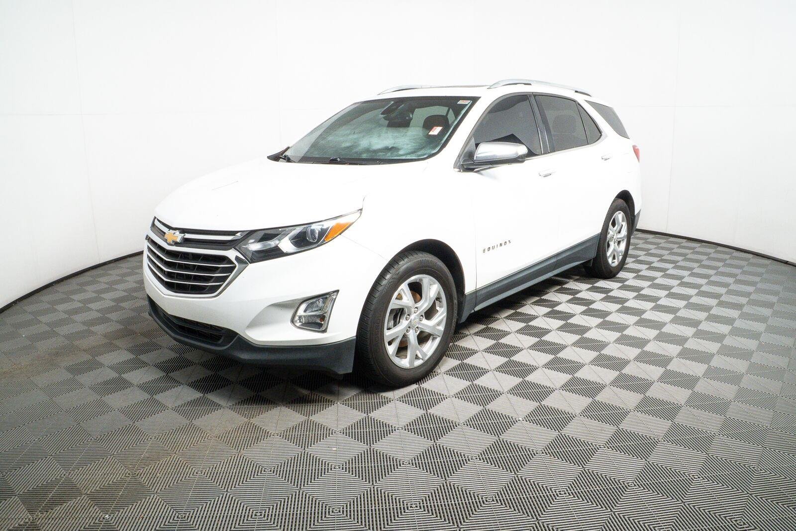 Used 2018 Summit White Chevrolet Premier image 31
