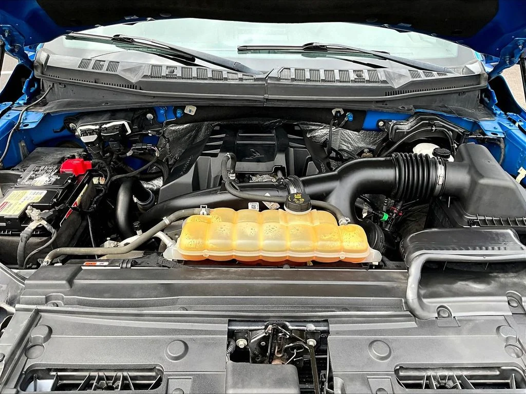 Used 2016 Blue Ford XLT image 32