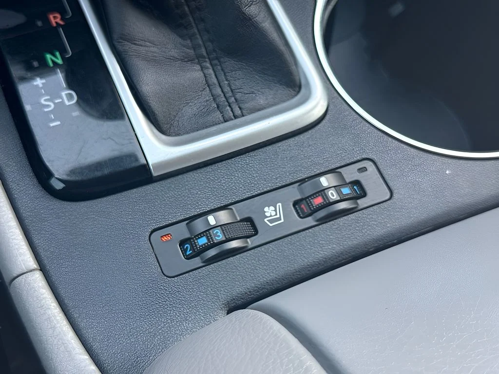 Used 2019 Silver Toyota Limited Platinum image 21
