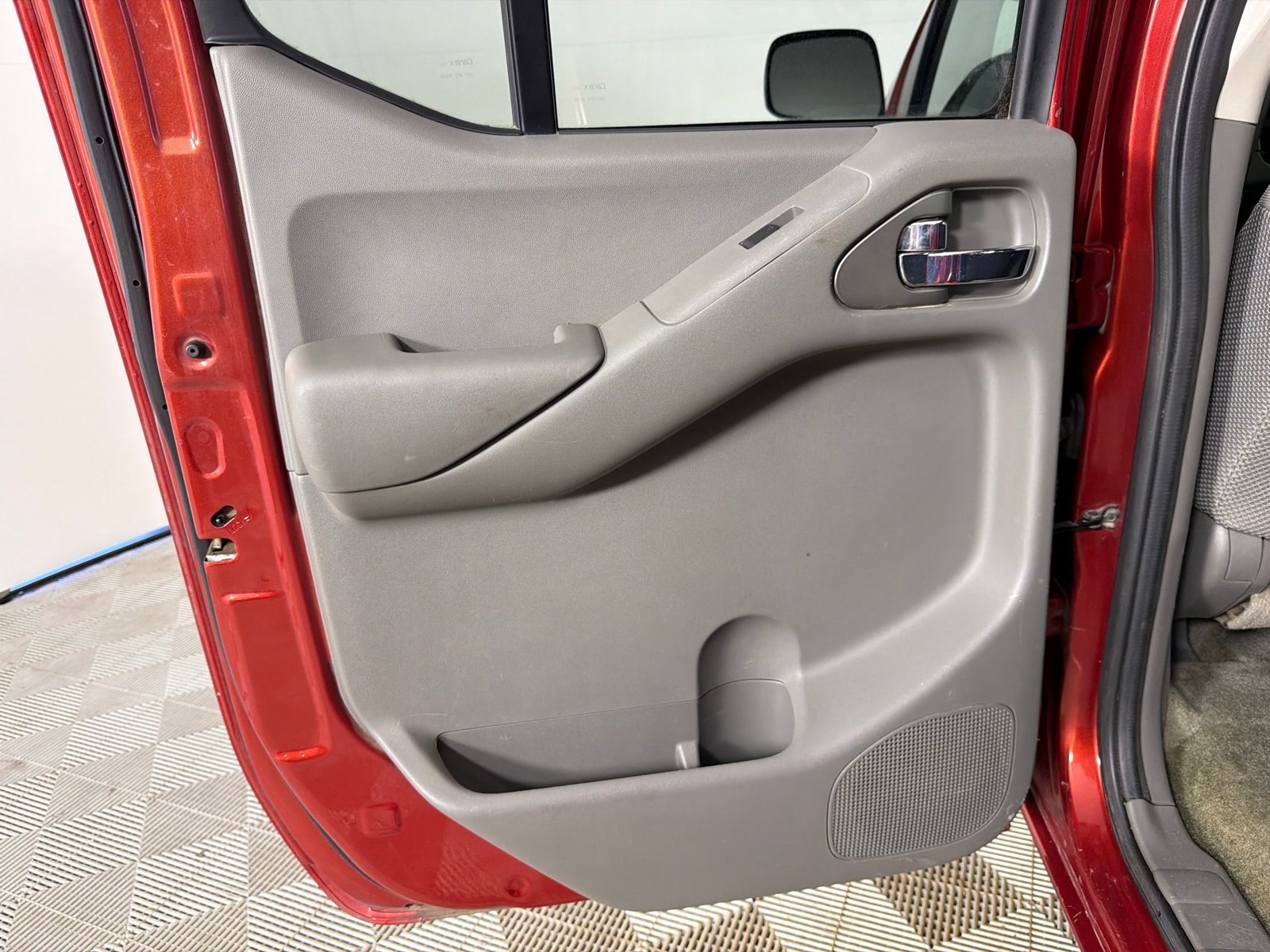 Used 2016 Cayenne Red [Red] Nissan SV image 21