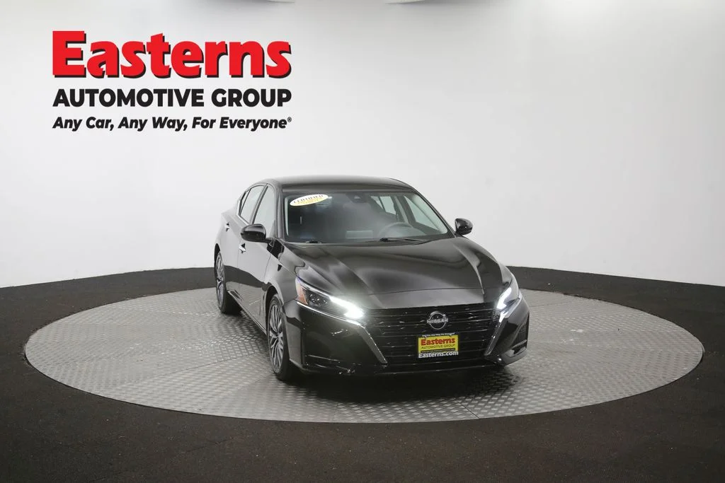 Used 2023 Black Nissan 2.5 SV image 50