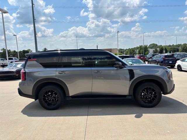 Used 2025 Gun Metallic/Super Black Nissan PRO-4X image 4