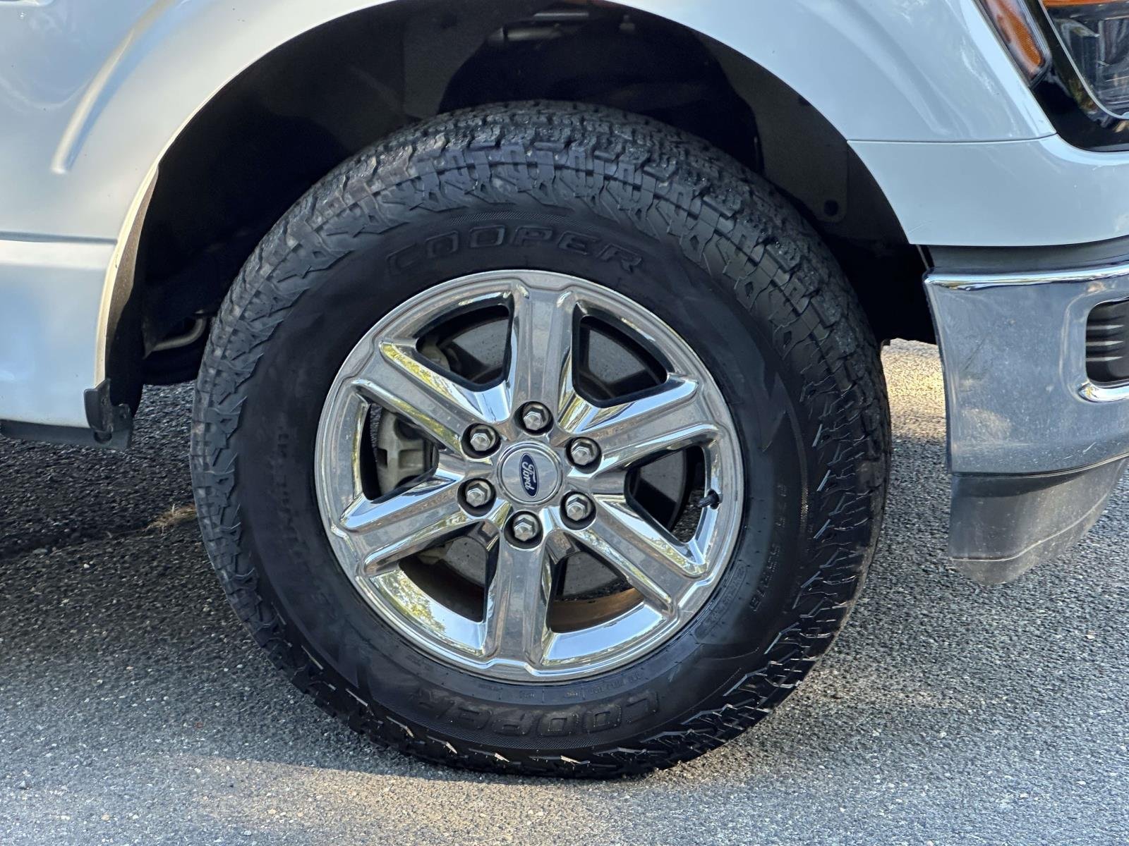 Used 2024 White Ford XLT image 10