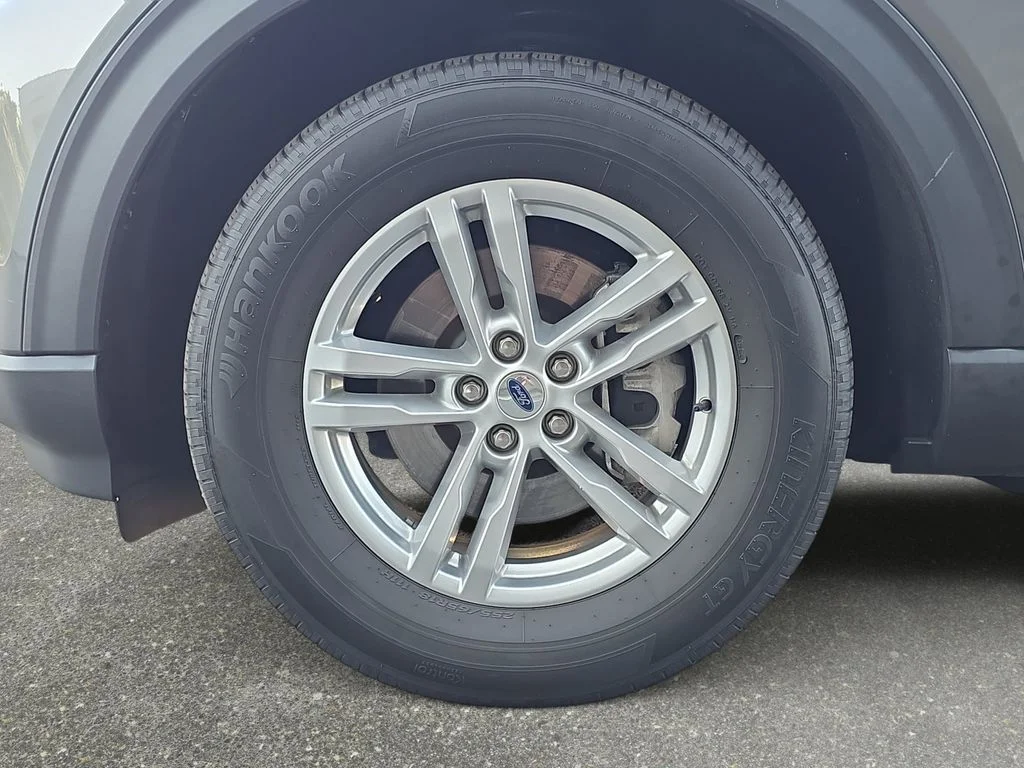 Certified Used 2023 Carbonized Gray Metallic Ford XLT image 29
