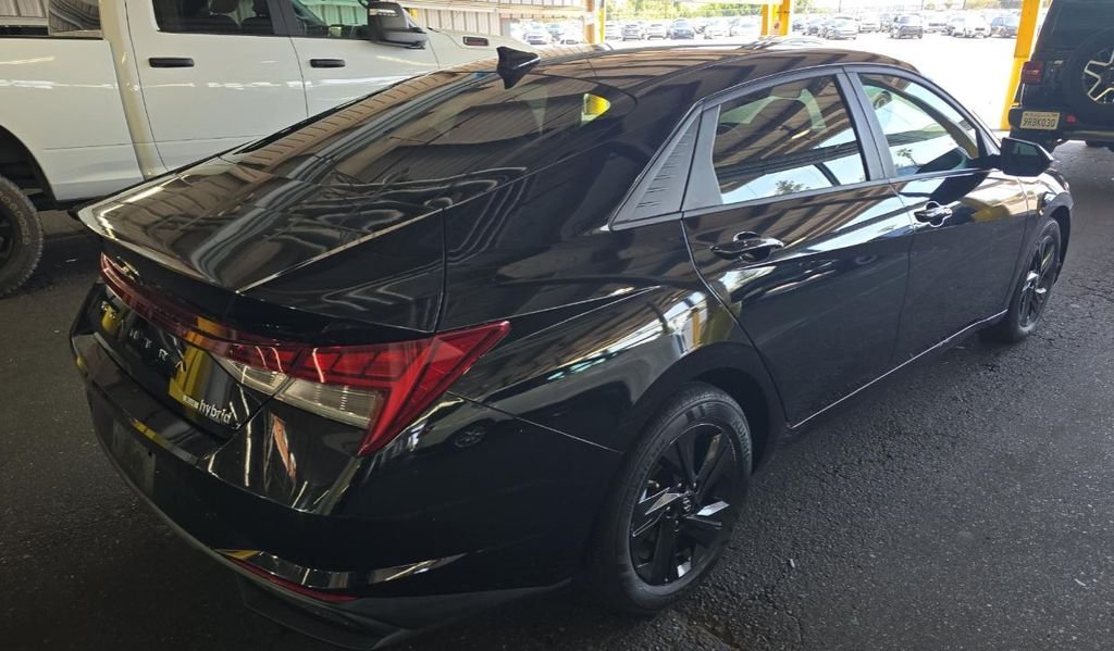 Used 2023 Black Hyundai Blue image 3