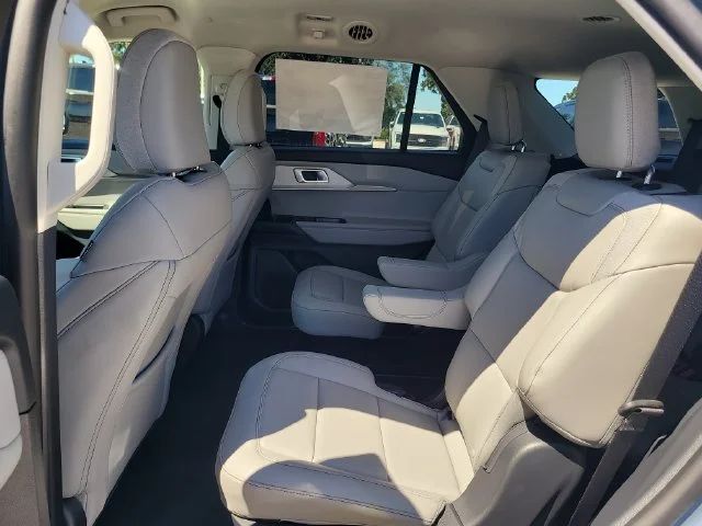 New 2026 Vapor Blue Ford Active image 14